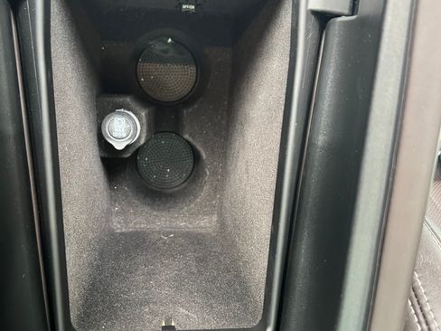 Used 2019 Maserati Levante GranLusso AWD/4WD image 18