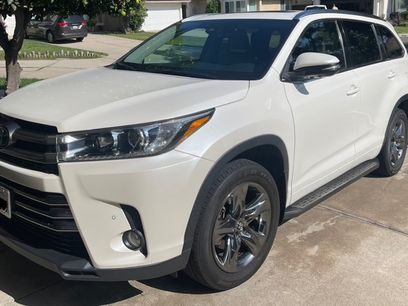 Used 2017 Toyota Highlander Limited Platinum