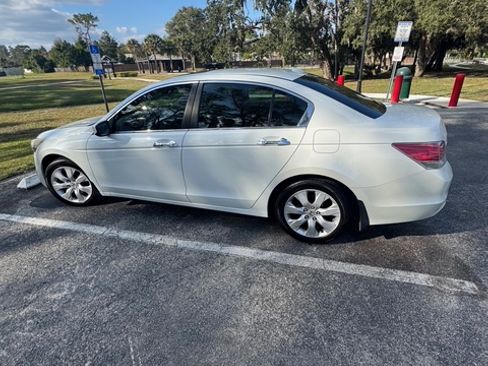 Used 2010 Honda Accord EX-L image 12