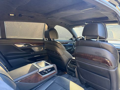 Used 2016 BMW 750i xDrive AWD/4WD image 12