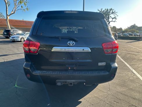Used 2012 Toyota Sequoia Platinum image 8