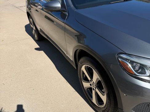 Used 2019 Mercedes-Benz GLC 300 4MATIC Coupe image 9