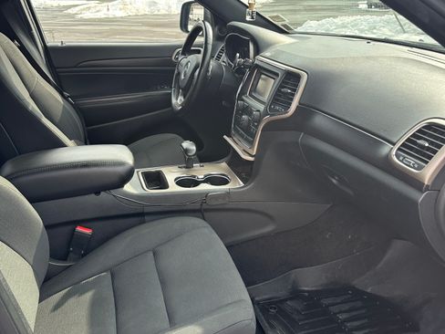 Used 2014 Jeep Grand Cherokee Laredo w/ Quick Order Package 23E image 9