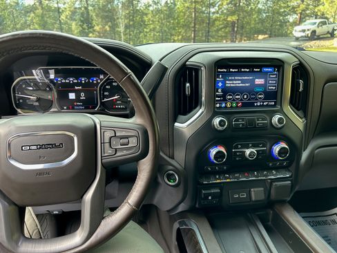 Used 2021 GMC Sierra 2500 Denali image 13