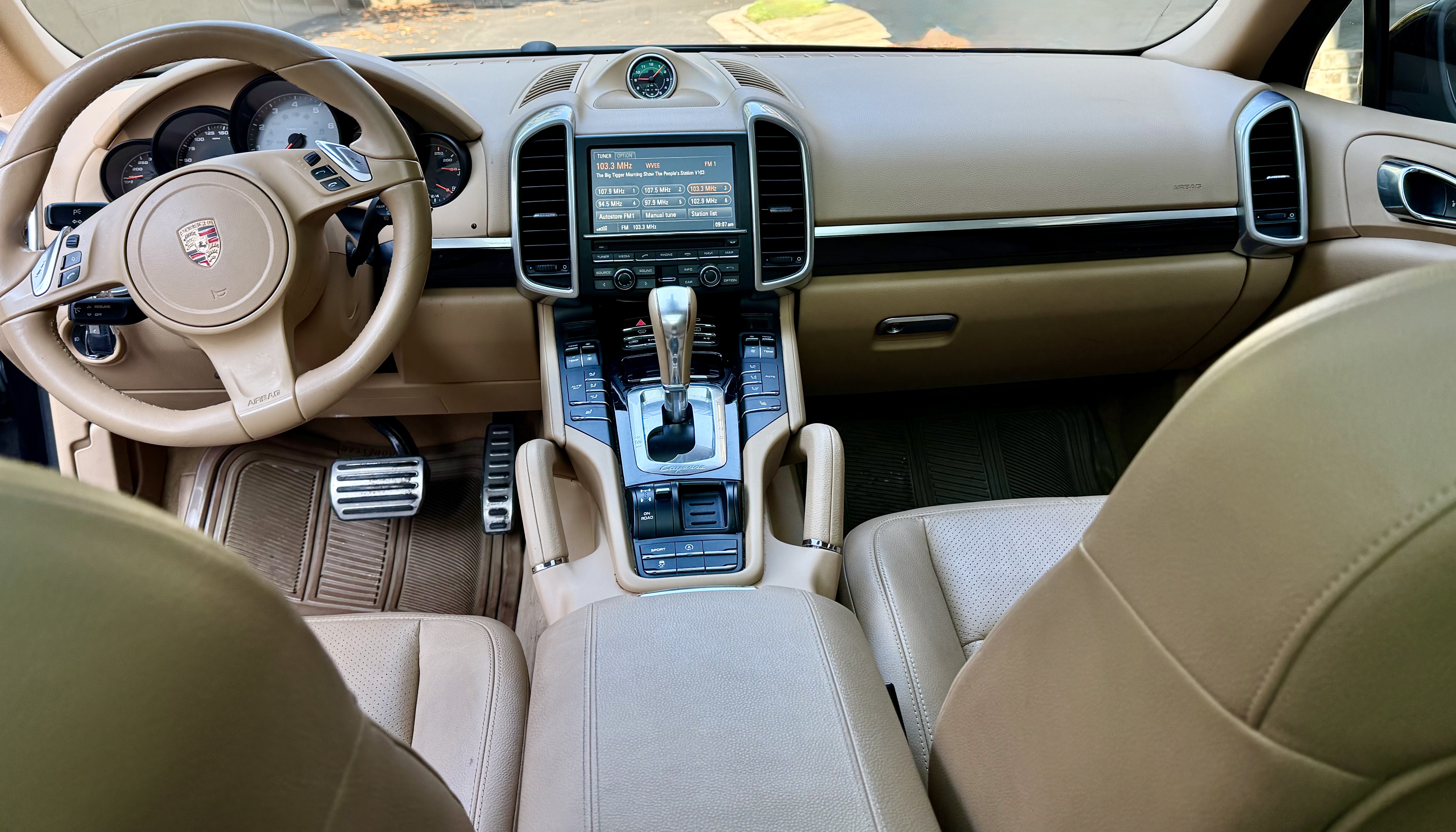 Used 2014 Porsche Cayenne S AWD/4WD image 9