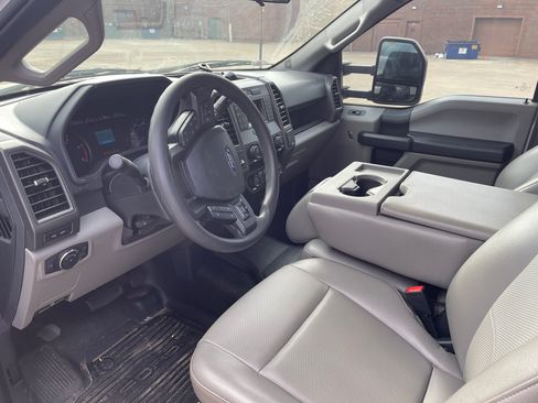 Used 2022 Ford F350 XL w/ Power Equipment Group image 10