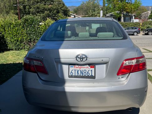 Used 2007 Toyota Camry LE image 2