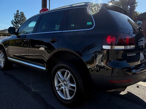 Used 2009 Volkswagen Touareg VR6 image 3