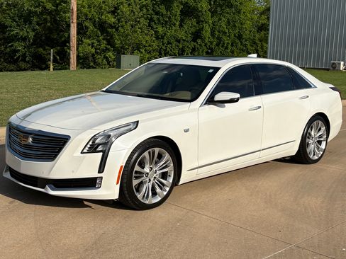 Used 2018 Cadillac CT6 Platinum AWD/4WD image 2