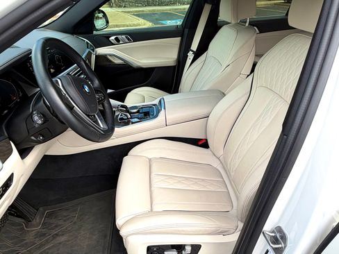 Used 2023 BMW X6 xDrive40i w/ Premium Package AWD/4WD image 11