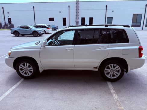 Used 2006 Toyota Highlander 2WD Hybrid image 13