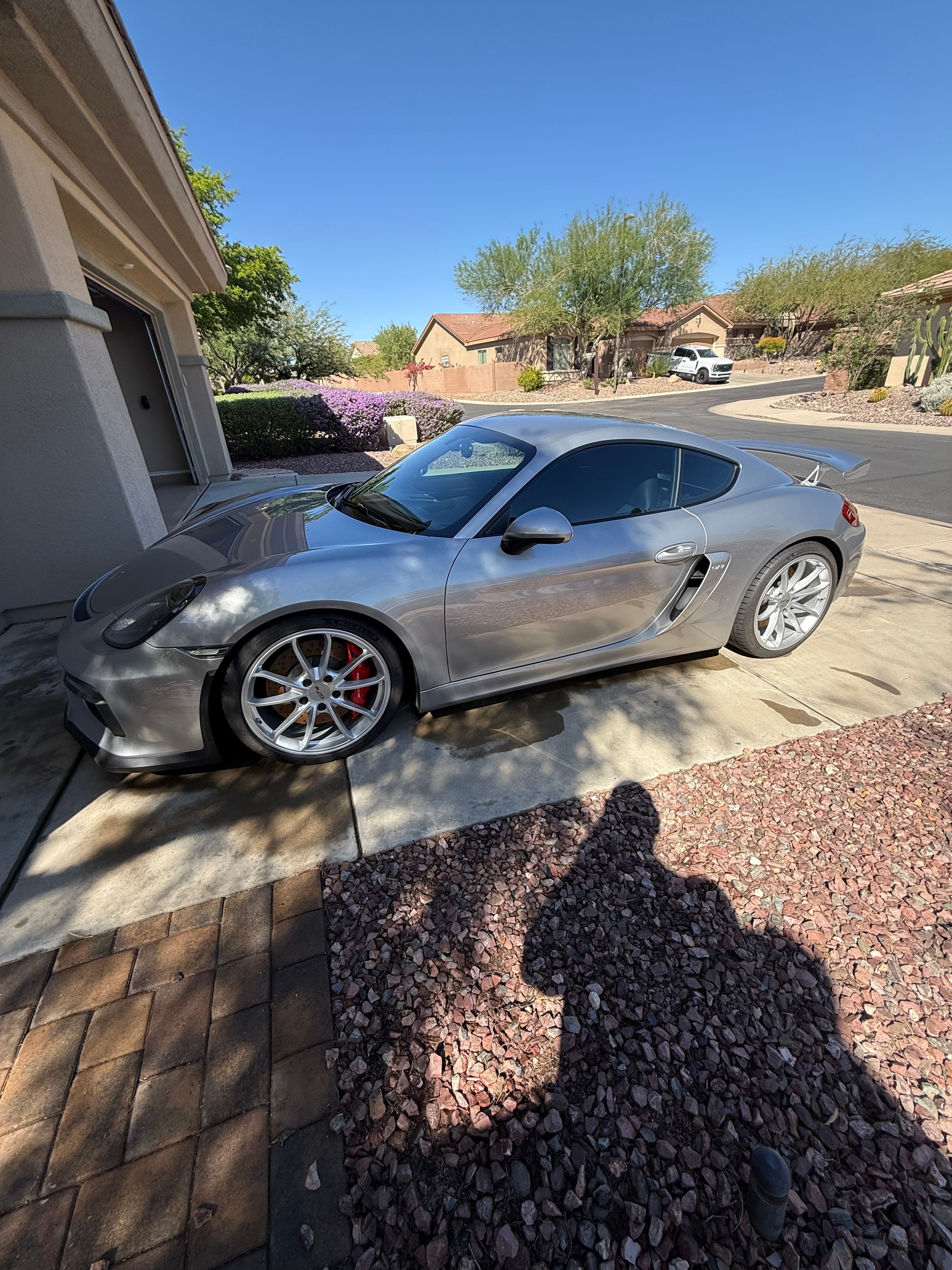 Used 2016 Porsche Cayman GT4 RWD image 11