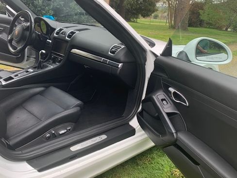 Used 2016 Porsche Boxster S RWD image 8