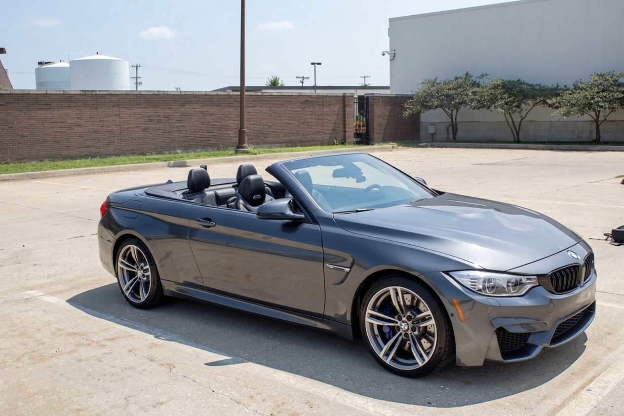 Used 2015 BMW M4 Convertible RWD image 2