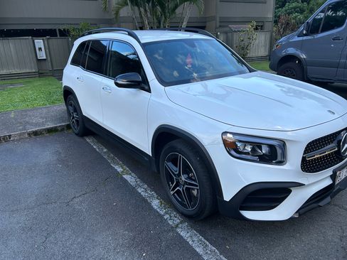 Used 2022 Mercedes-Benz GLB 250 4MATIC image 5