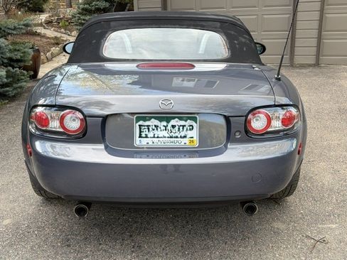 Used 2006 MAZDA MX-5 Miata Grand Touring w/ Premium Pkg RWD image 6