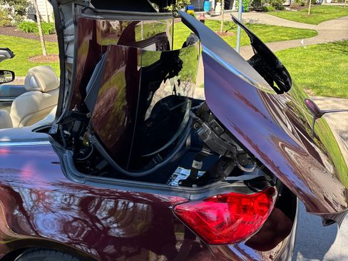 Used 2010 INFINITI G37 Sport w/ Premium Pkg image 8