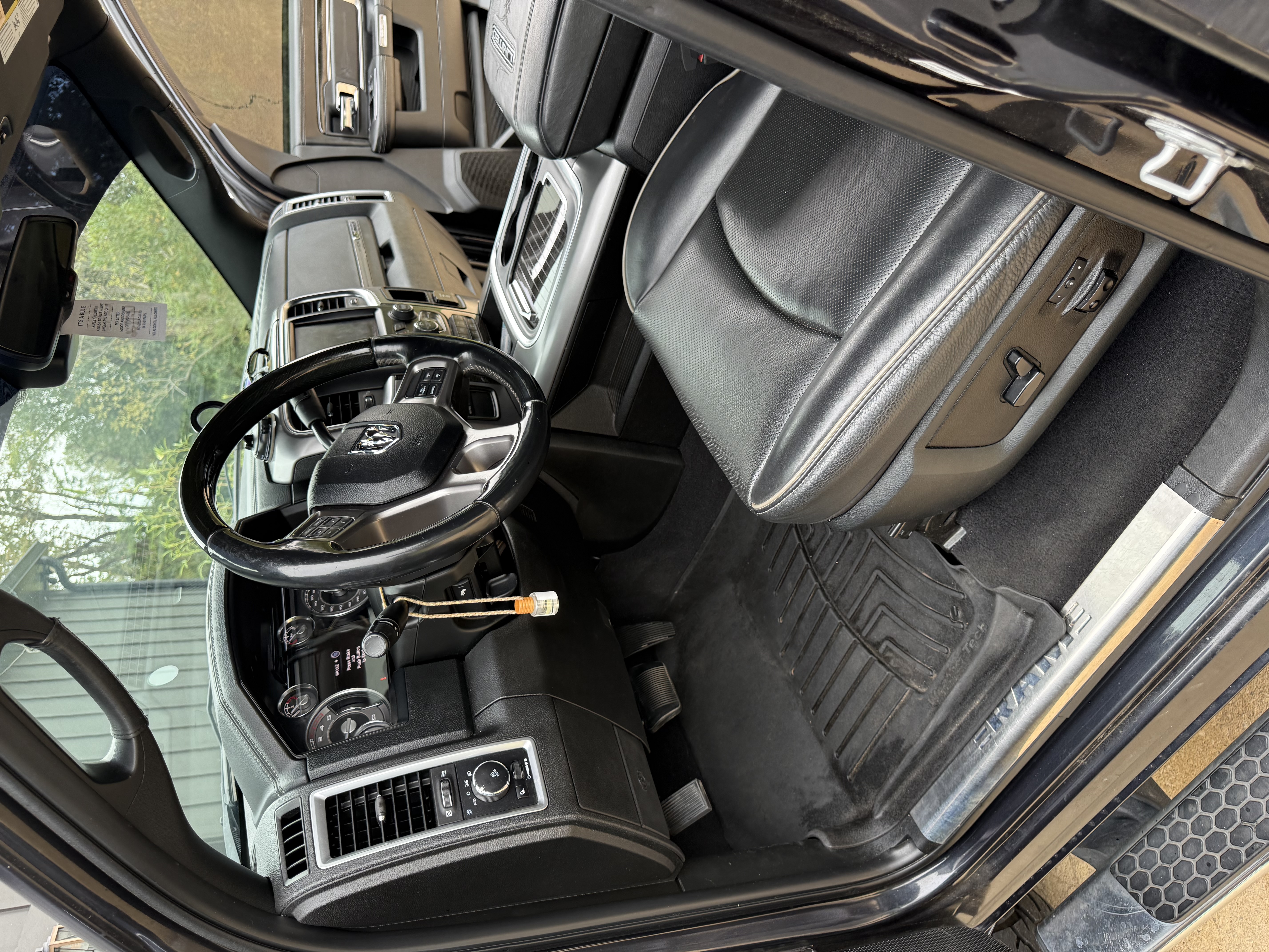 Used 2018 RAM 2500 Limited AWD/4WD image 9