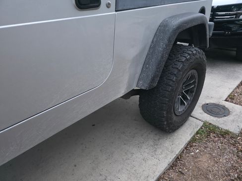 Used 2005 Jeep Wrangler Unlimited image 5