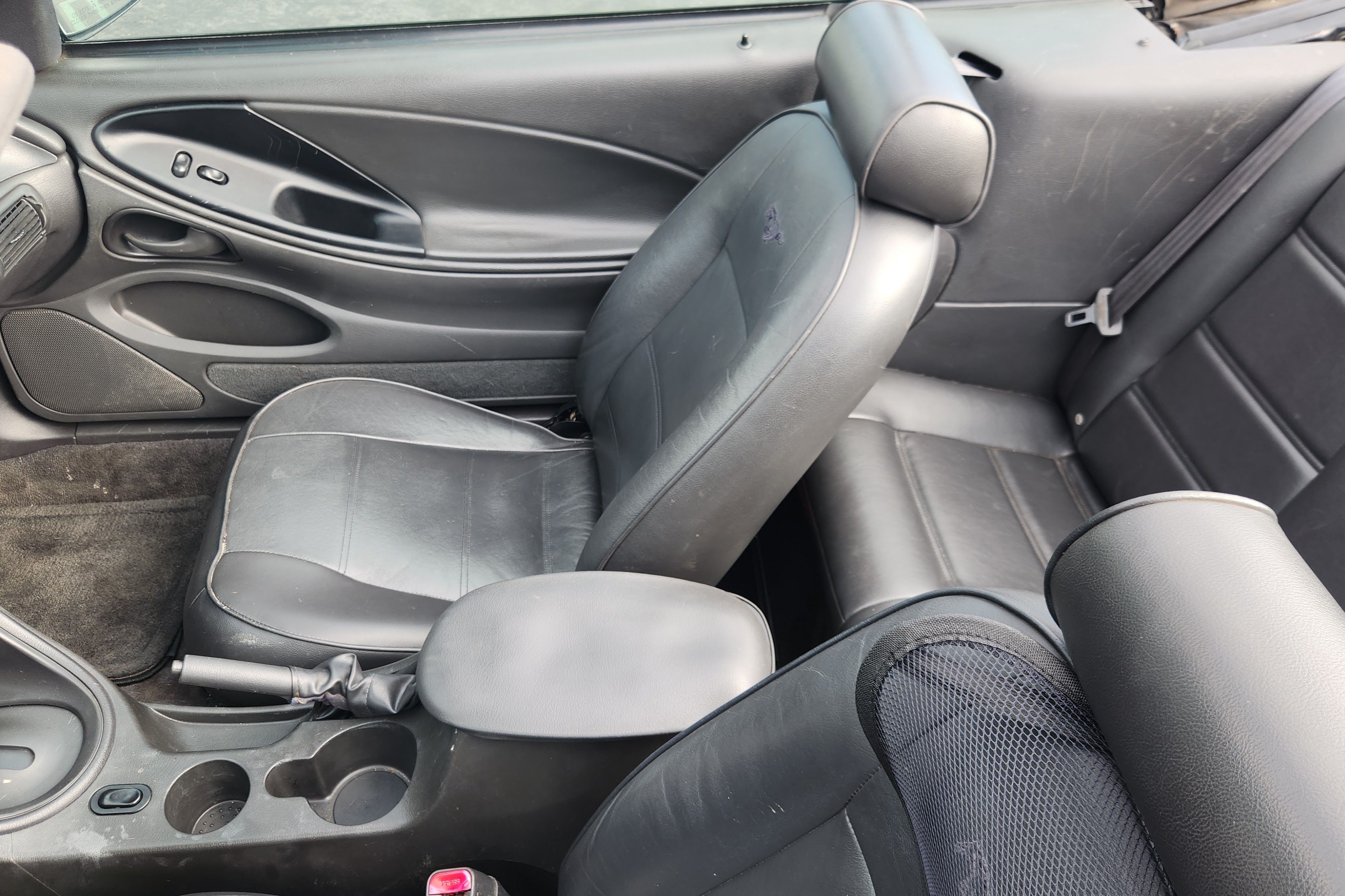 Used 2004 Ford Mustang Premium RWD image 17