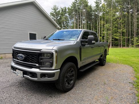 Used 2024 Ford F350 XL w/ STX Appearance Package AWD/4WD image 2