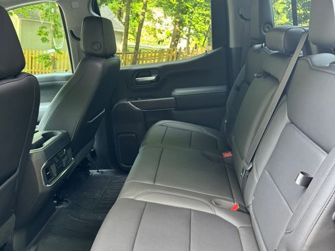 Used 2019 GMC Sierra 1500 SLT w/ SLT Premium Plus Package AWD/4WD image 17