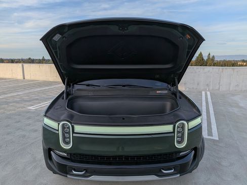 Used 2023 Rivian R1S Adventure image 18