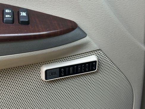 Used 2011 Toyota Venza AWD image 14