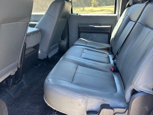 Used 2012 Ford F550 2WD Crew Cab Super Duty w/ Payload Upgrade Pkg image 5