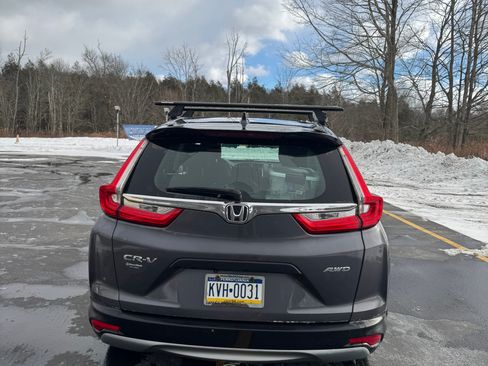 Used 2018 Honda CR-V LX image 2
