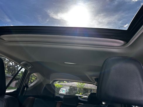 Used 2015 Toyota RAV4 Limited w/ Technology Package FWD image 13
