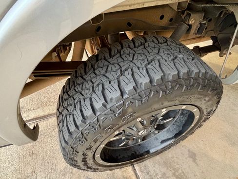 Used 2010 Ford F150 Lariat image 24