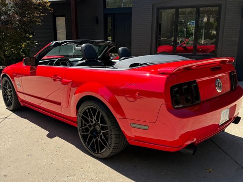 Used 2006 Ford Mustang GT Premium image 8