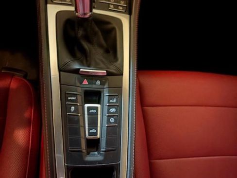 Used 2024 Porsche 718 Boxster image 24