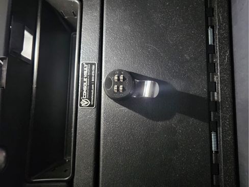 Used 2016 GMC Sierra 2500 Denali w/ Duramax Plus Package image 15