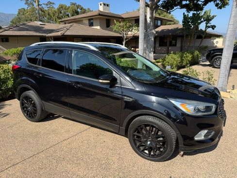 Used 2019 Ford Escape Titanium FWD image 6