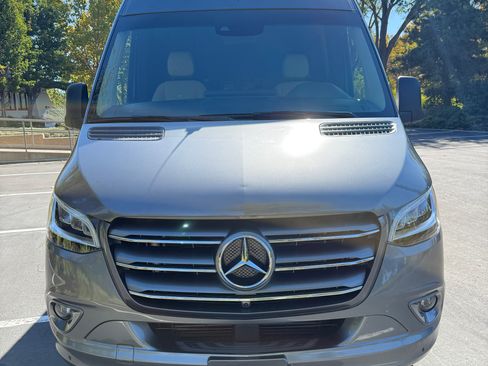 Used 2022 Mercedes-Benz Sprinter 2500 image 5
