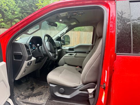 Used 2018 Ford F150 XLT AWD/4WD image 4