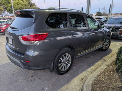 Used 2013 Nissan Pathfinder SL w/ Cargo Pkg image 2