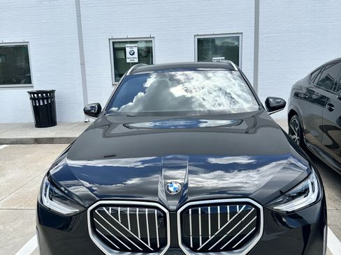 Used 2025 BMW X3 xDrive30i w/ Premium Package image 2