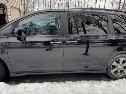 Used 2017 Toyota Sienna SE w/ SE Preferred Package