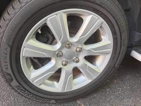 Used 2016 Land Rover LR4 HSE Silver Edition image 12