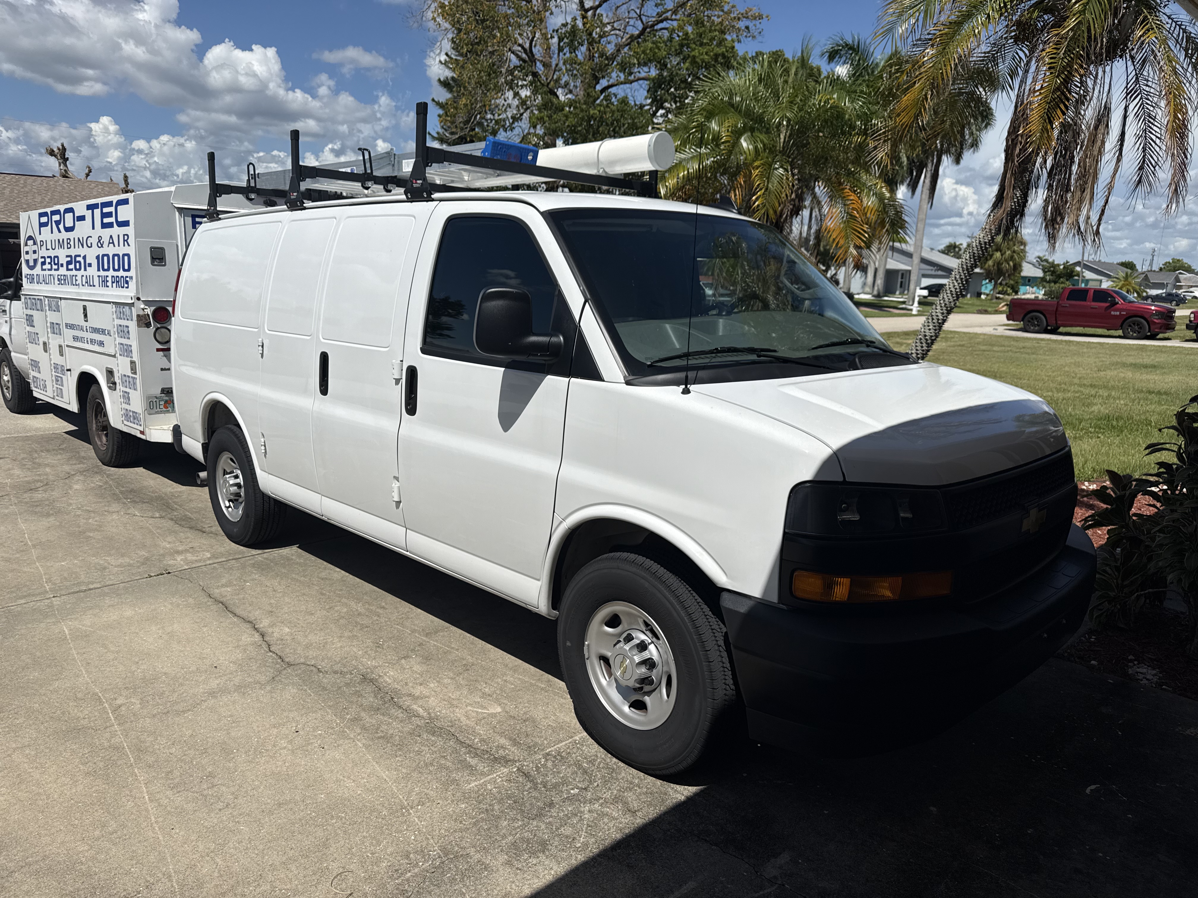 Used 2025 Chevrolet Express 2500 w/ Communications Package RWD image 5