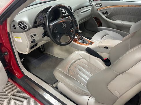 Used 2005 Mercedes-Benz CLK 55 AMG Cabriolet image 9