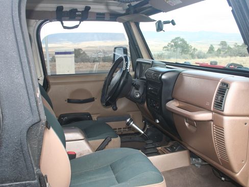 Used 1999 Jeep Wrangler Sahara image 6