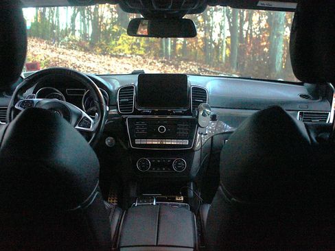 Used 2017 Mercedes-Benz GLS 63 AMG 4MATIC image 26