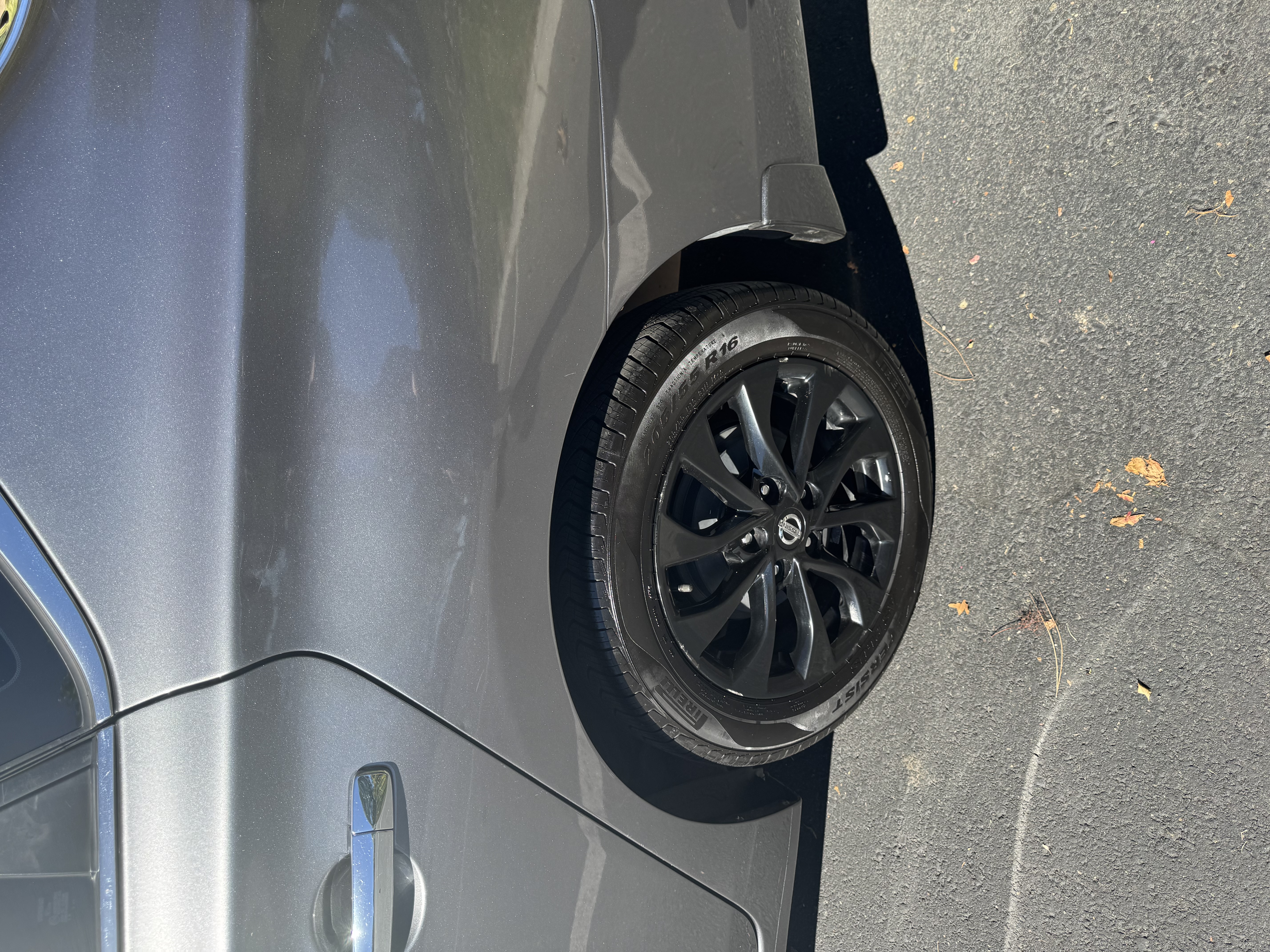 Used 2018 Nissan Sentra S w/ S Midnight Style Package FWD image 18