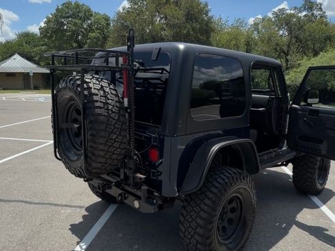 Used 2004 Jeep Wrangler Rubicon w/ Dual Top Group AWD/4WD image 11