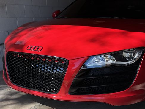 Used 2011 Audi R8 V10 image 22