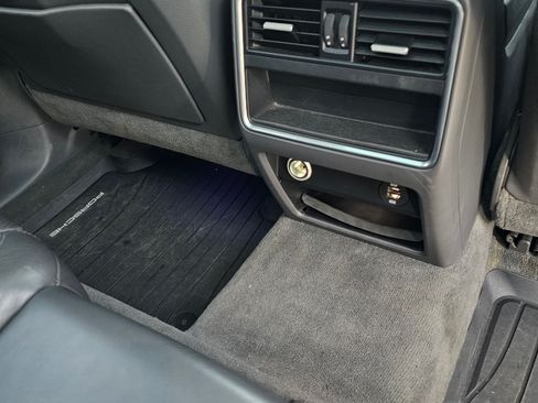 Used 2019 Porsche Cayenne image 19